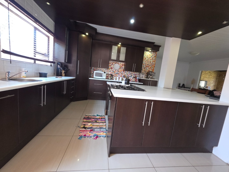 2 Bedroom Property for Sale in Adamayview North West